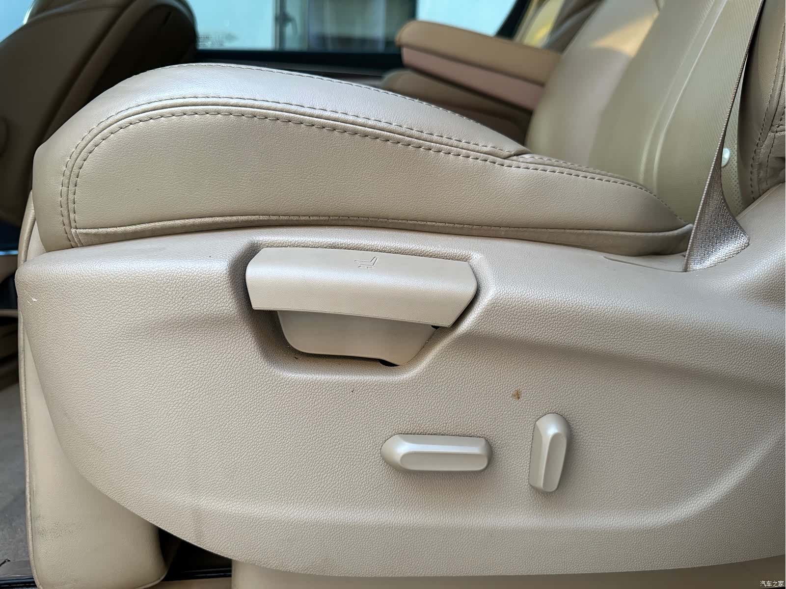 Buick GL8, 2018 15