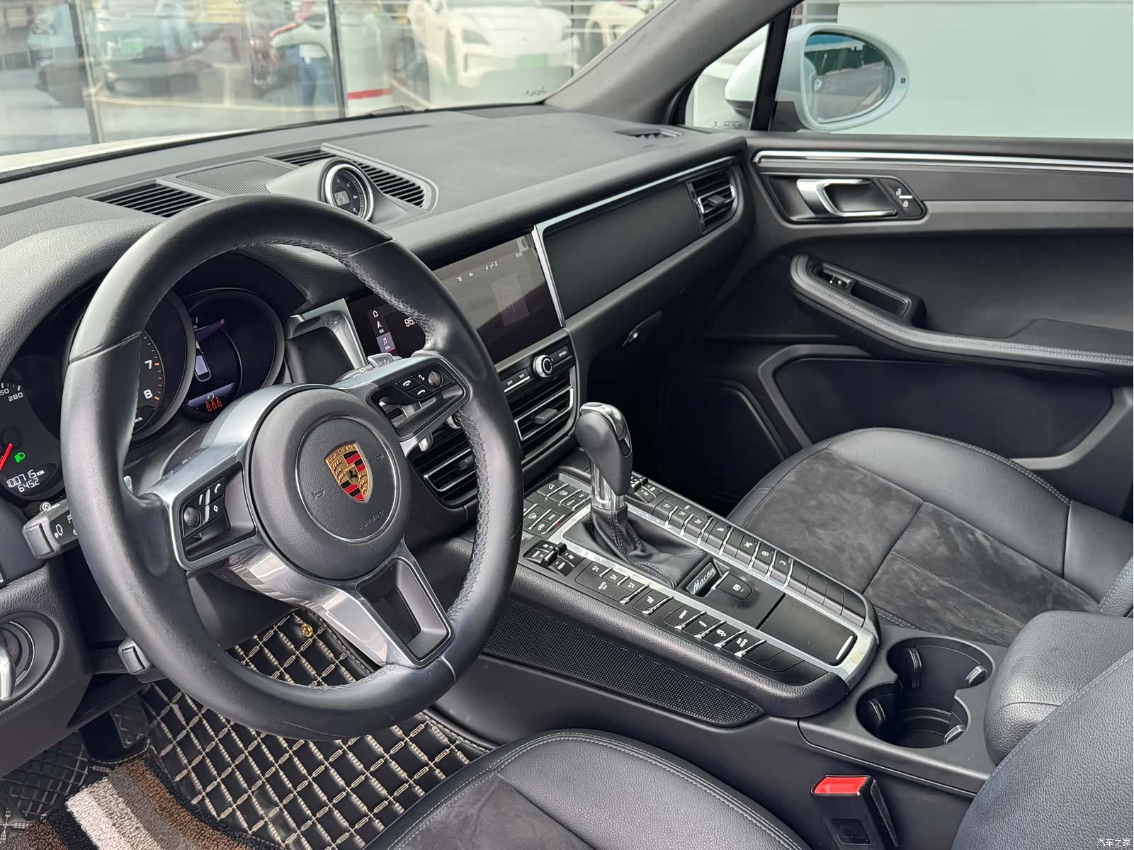 Porsche Macan, 2021 12