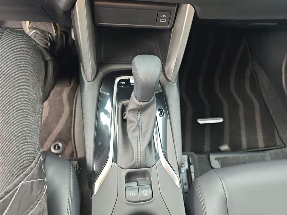 Toyota Corolla Sharp amplifier