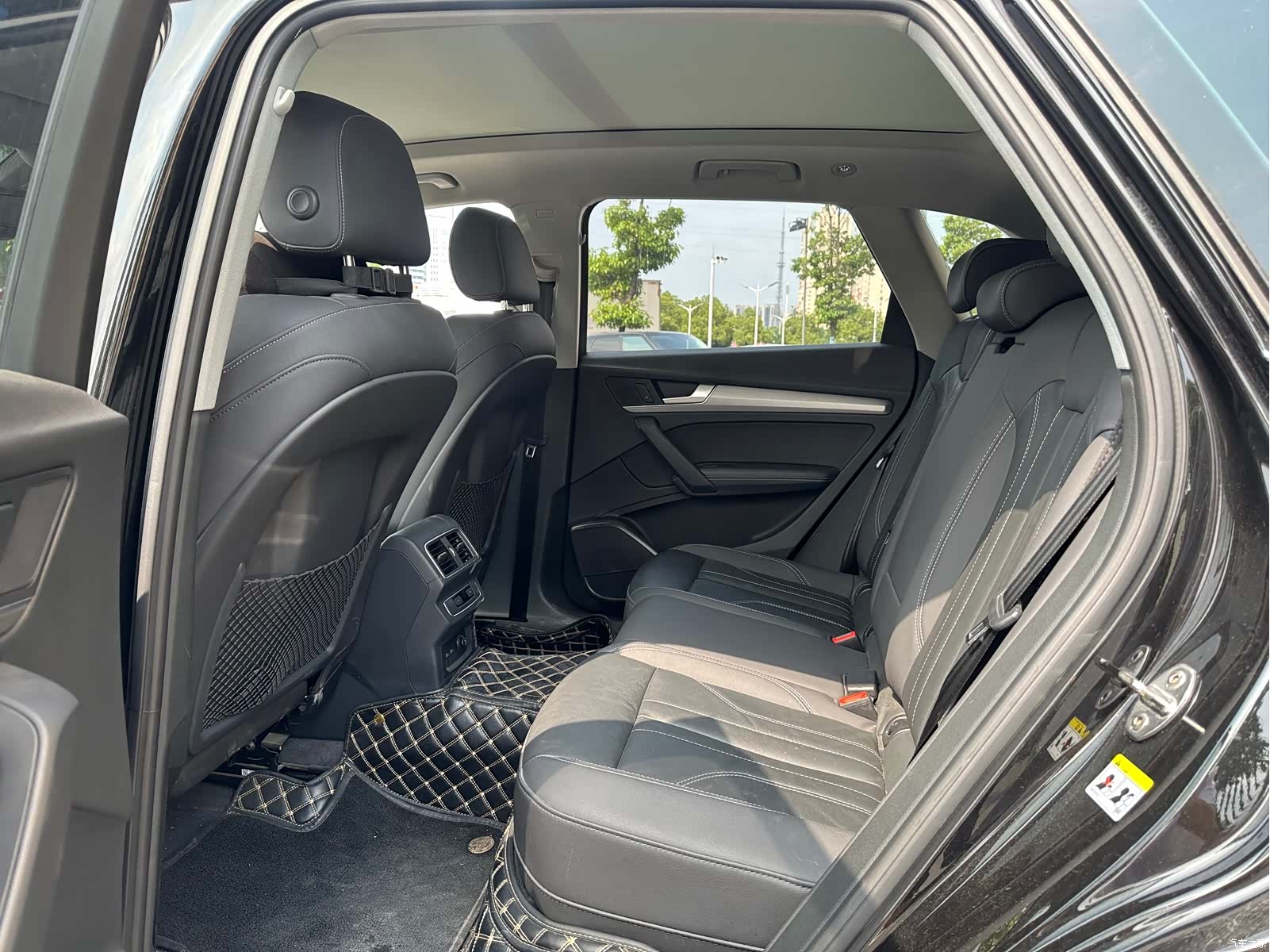 Audi Q5L, 2022 все фото