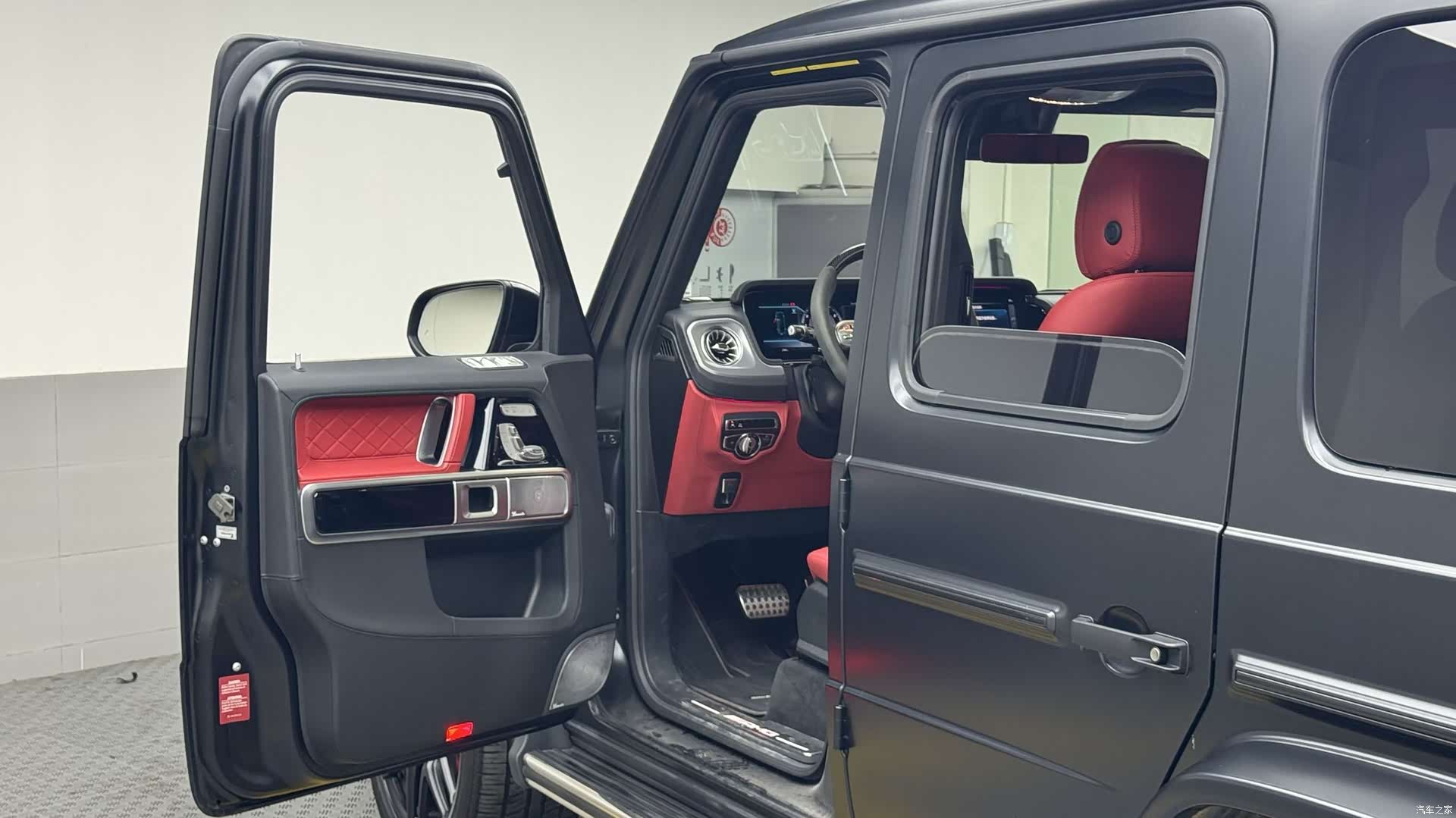 Mercedes-Benz G-Class, 2022 10