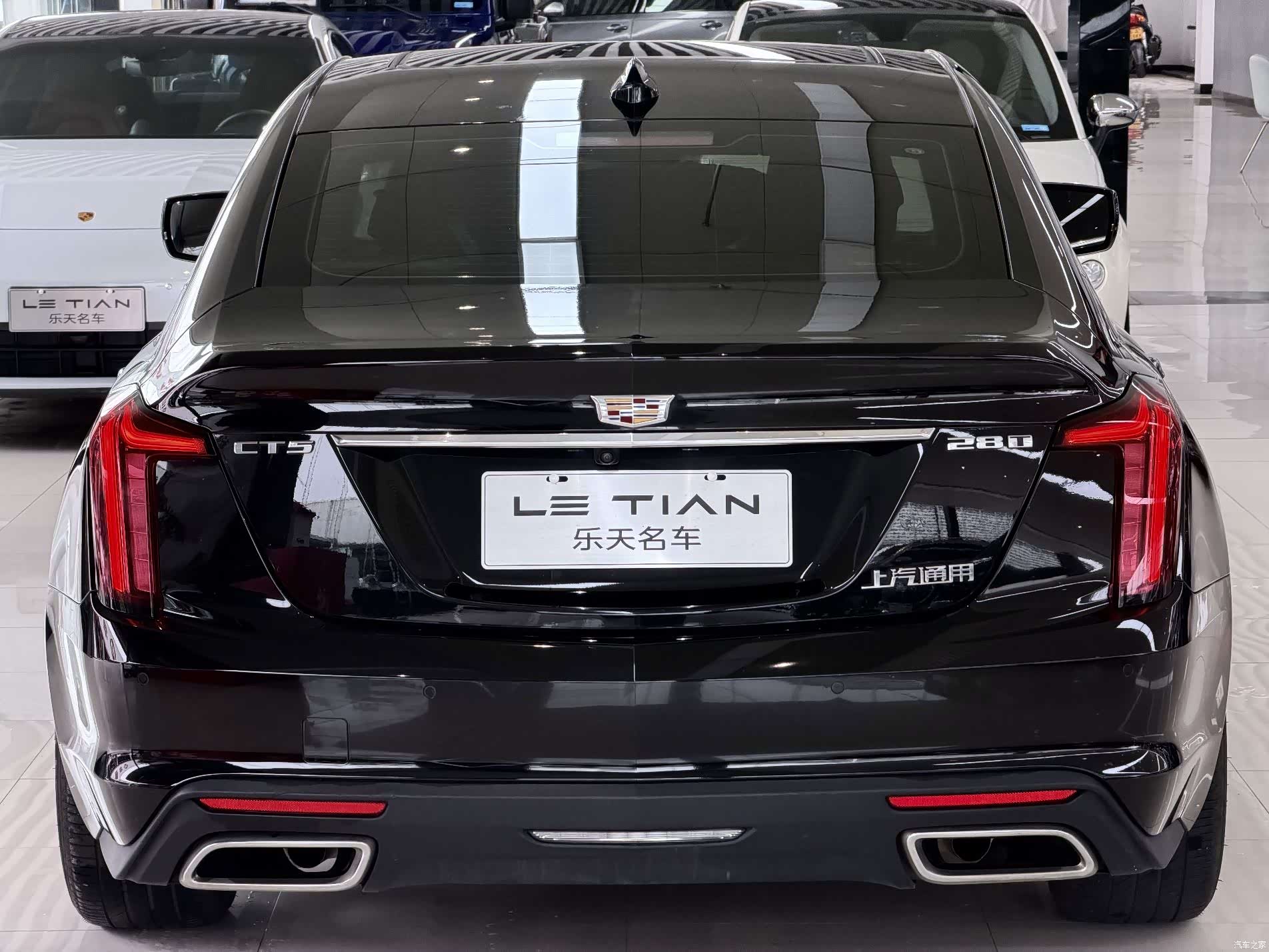Cadillac CT5, 2023 все фото
