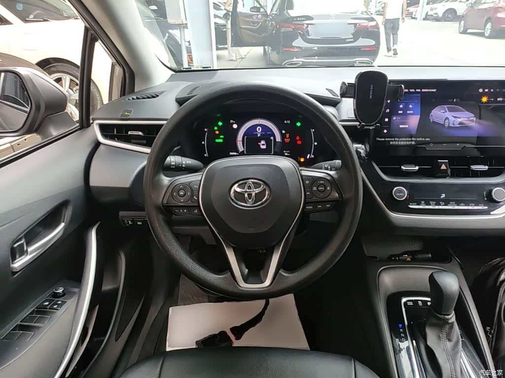 Toyota Corolla, 2023 11