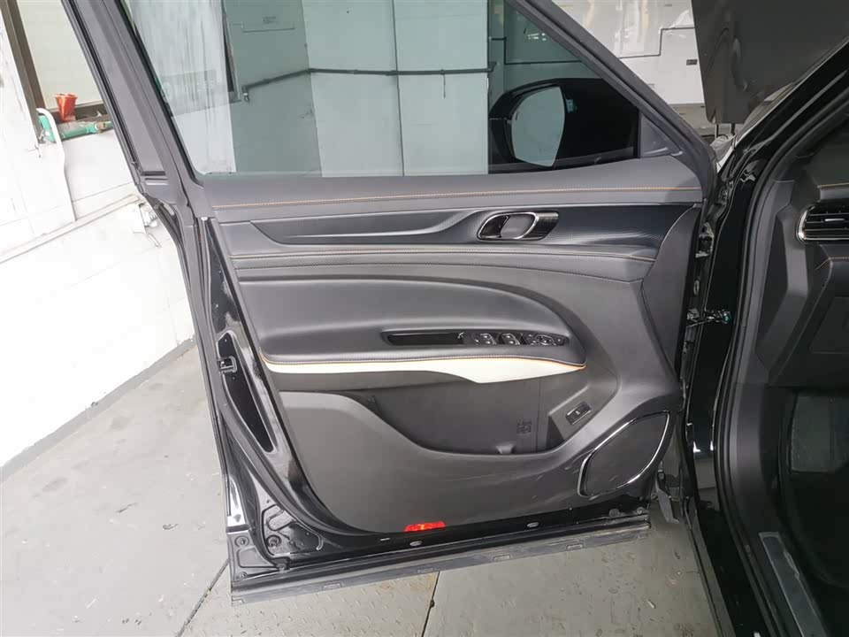Ford Lingyu