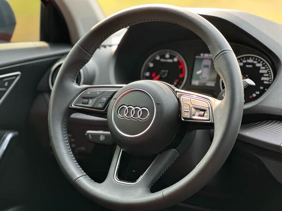 Audi Q2L