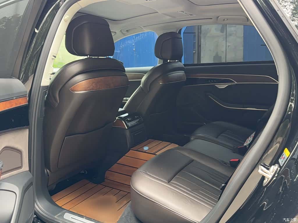 Audi A8L, 2019 11