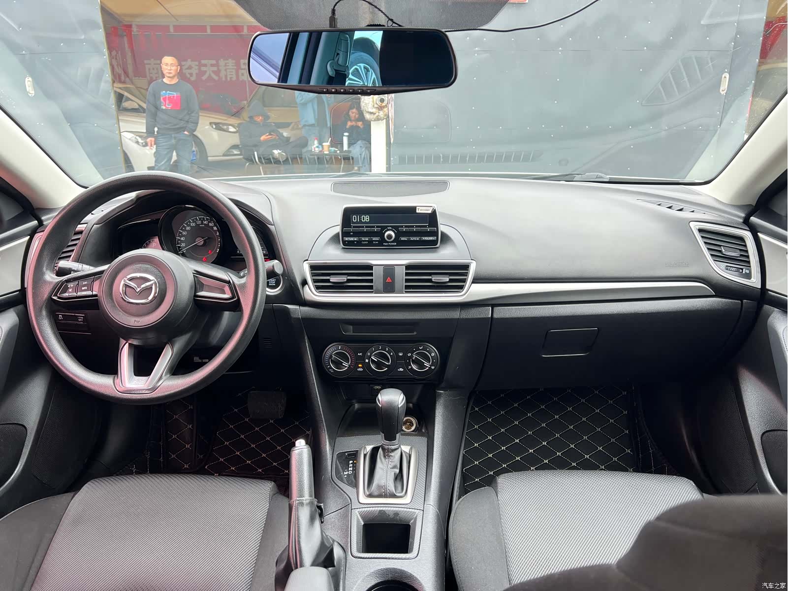 Mazda Mazda3, 2018 11