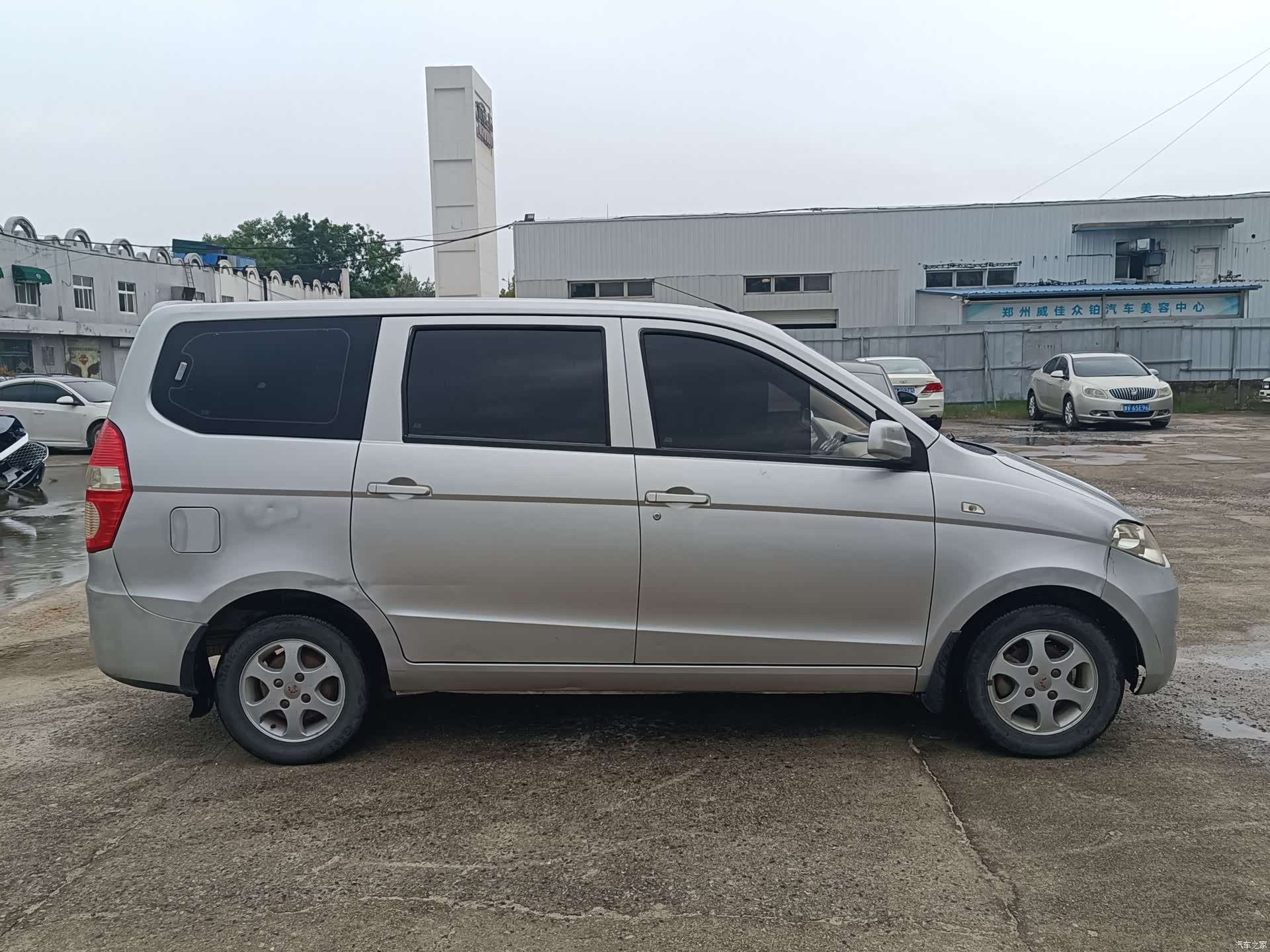 Wuling Hongguang, 2013 все фото