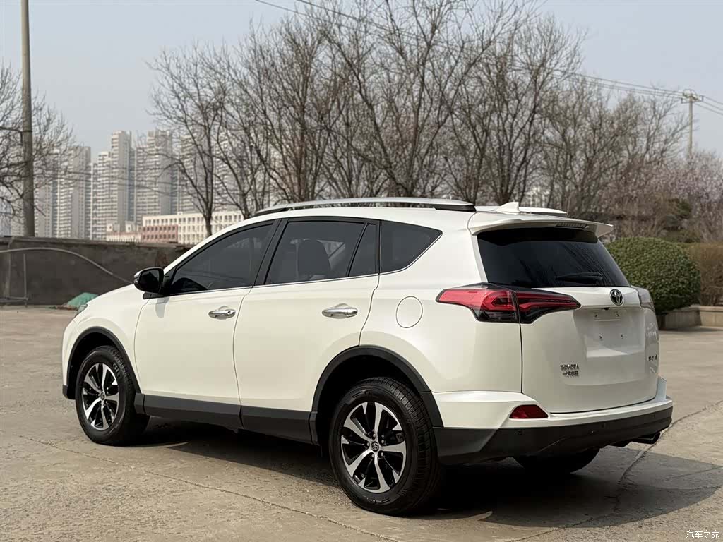 Toyota RAV4, 2019 16