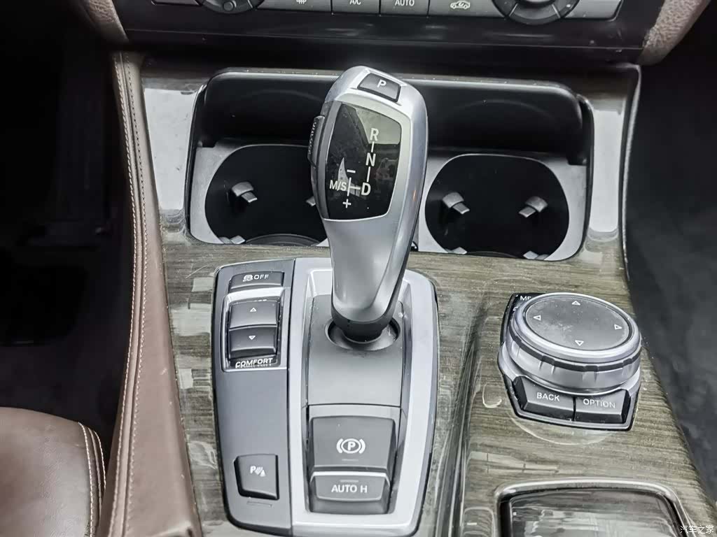 BMW 5 Series, 2016 13