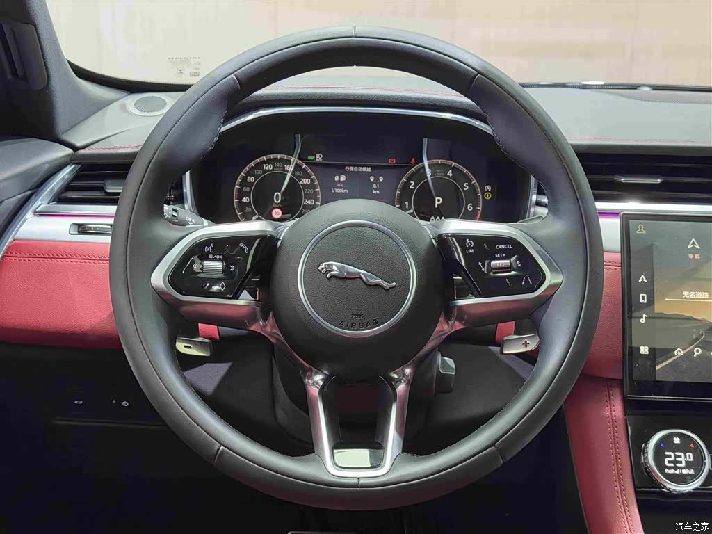 Jaguar F-PACE, 2024 13