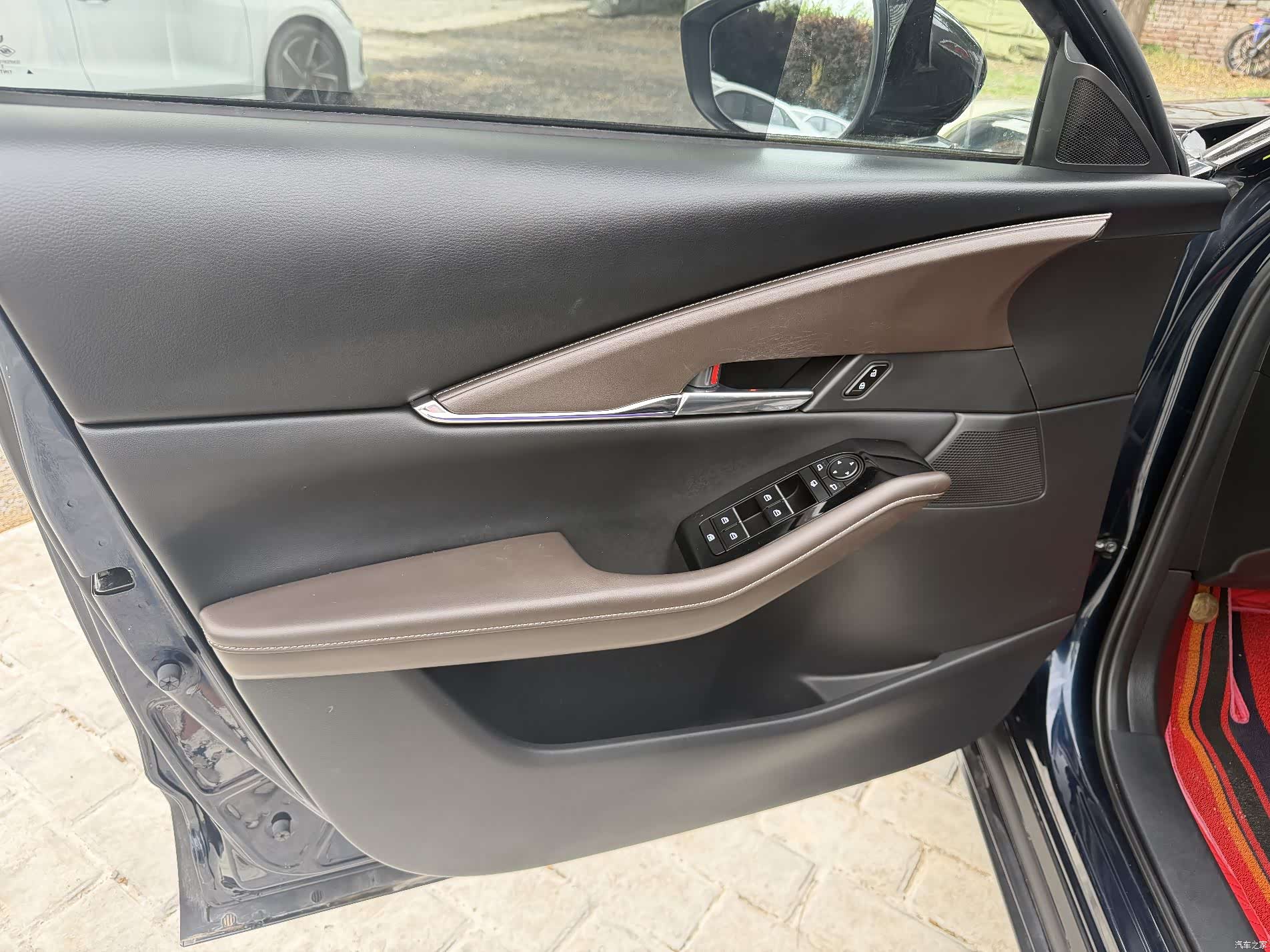 Mazda CX-30, 2022 10