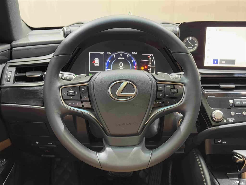 Lexus ES, 2023 14