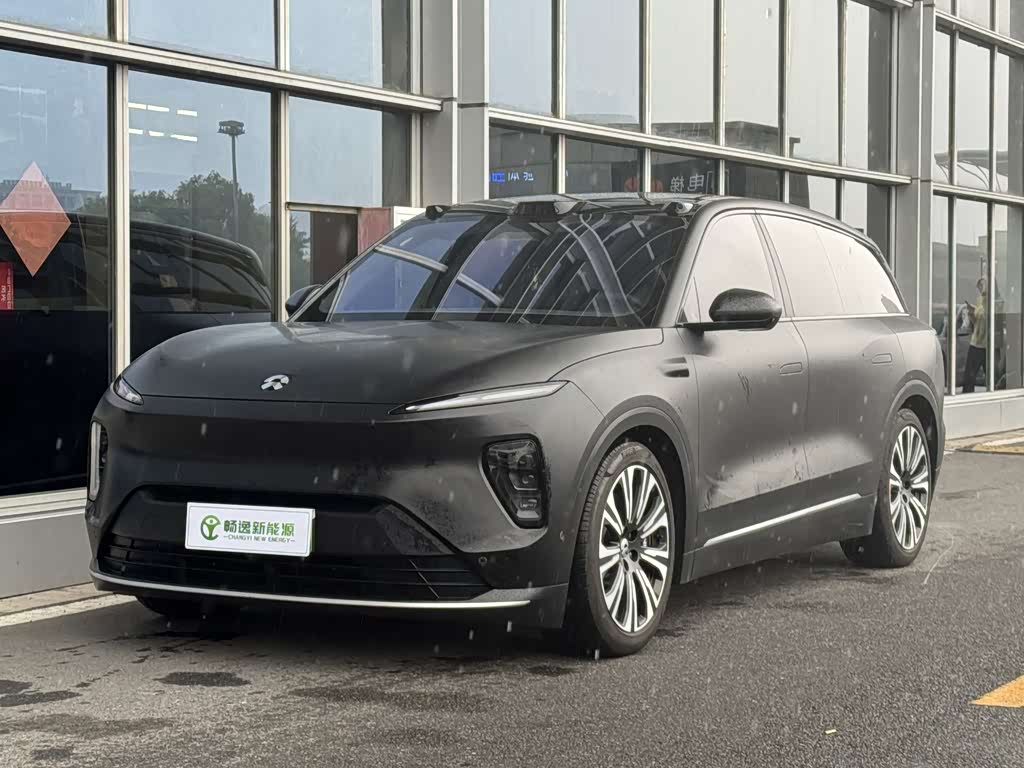NIO ES8