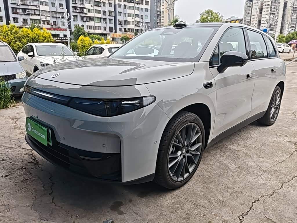 Leapmotor C10