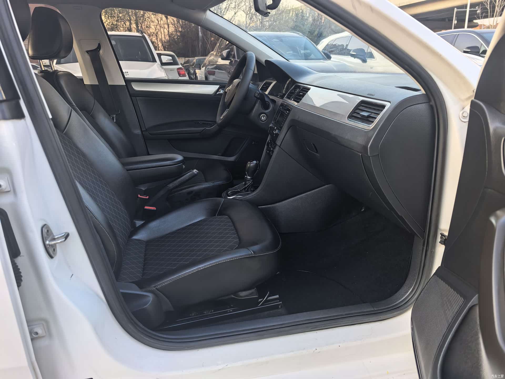 Skoda Rapid, 2020 6