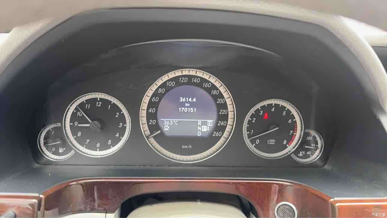 Mercedes-Benz E-Class, 2012 11