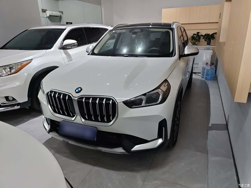 BMW X1, 2024 все фото