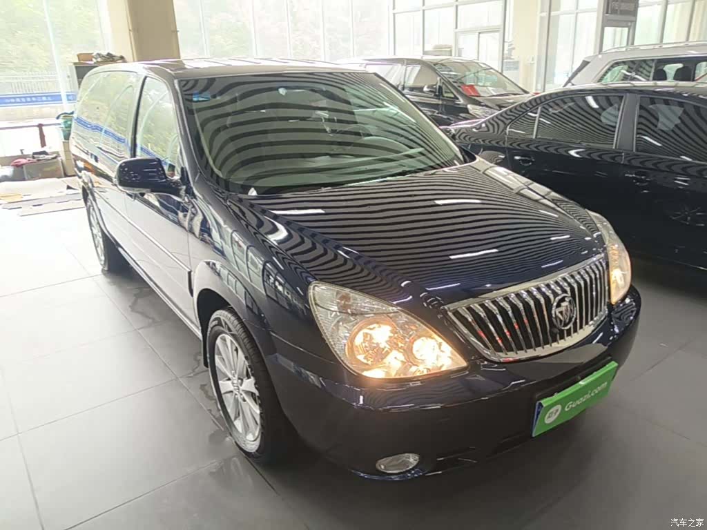 Buick GL8, 2015 4
