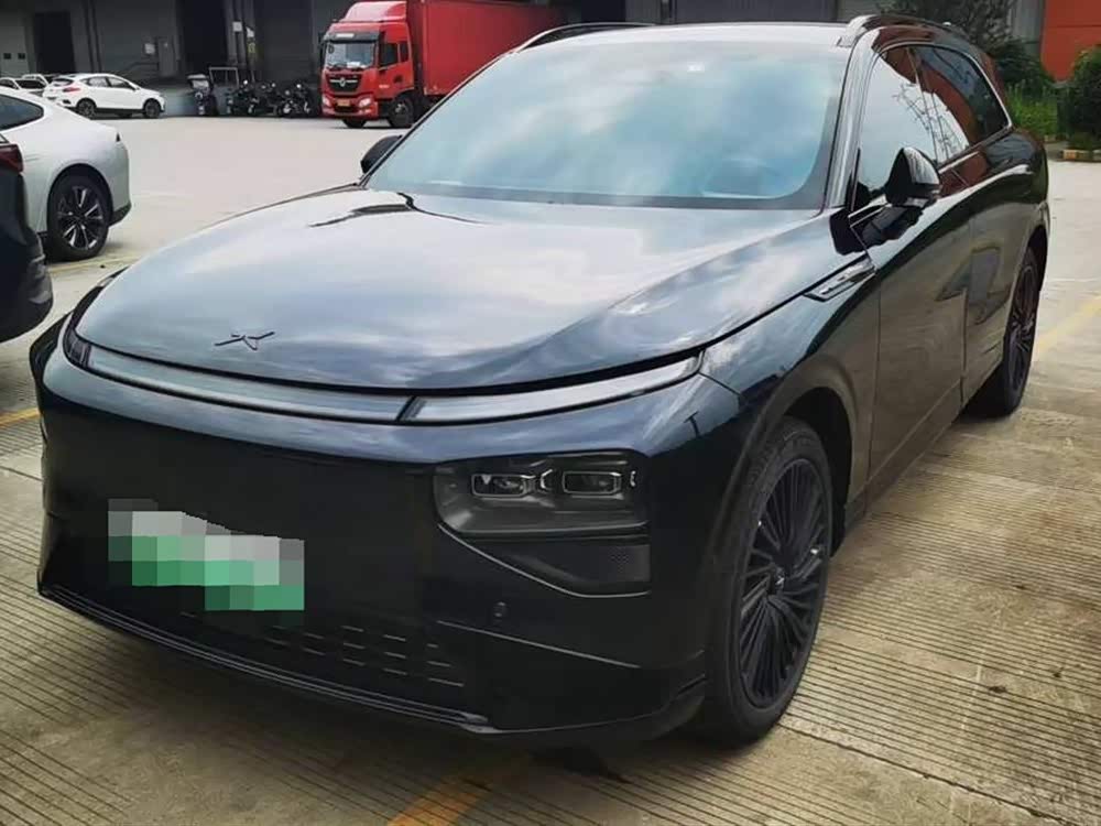 Xpeng G9