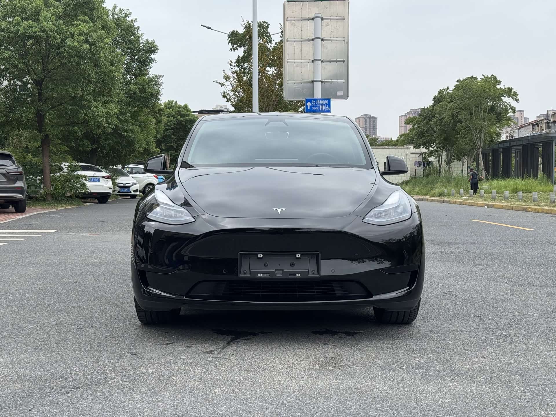 Tesla Model Y, 2022 2