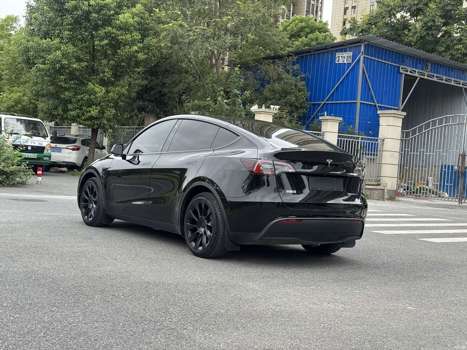 Tesla Model Y, 2022 14