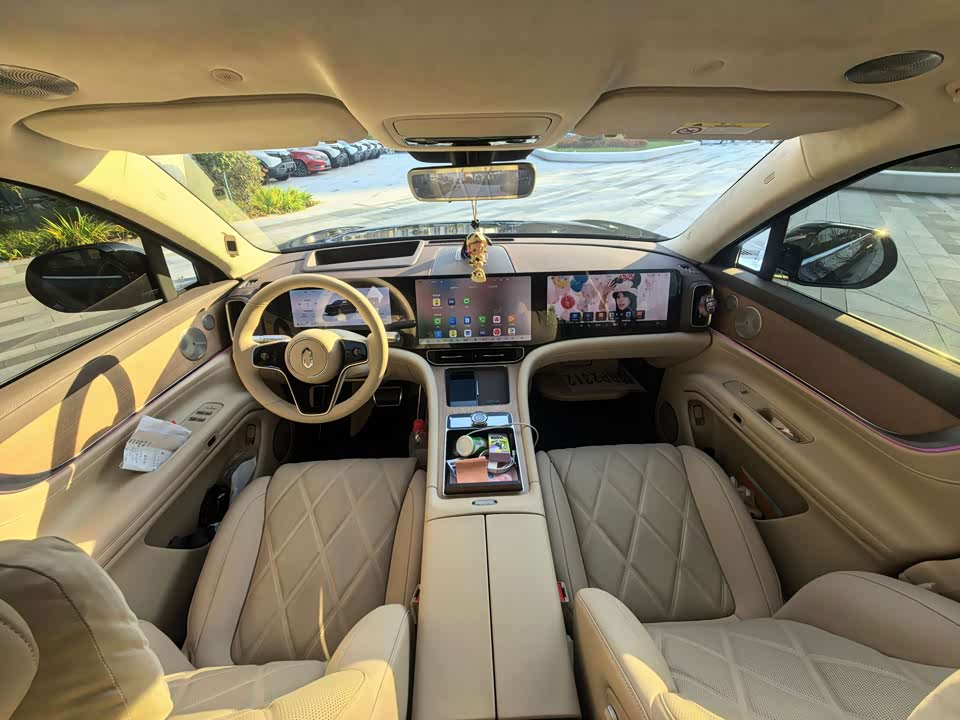 AITO Ask the world M9