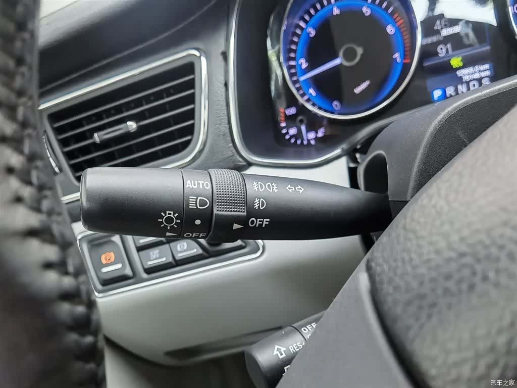 Hongqi H7, 2016 21