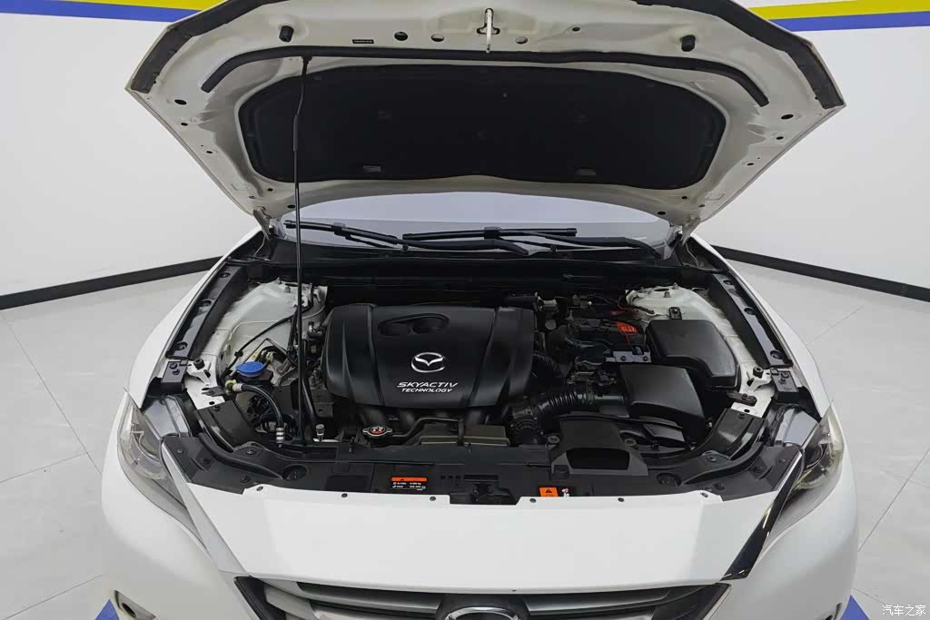 Mazda CX-4, 2016 10