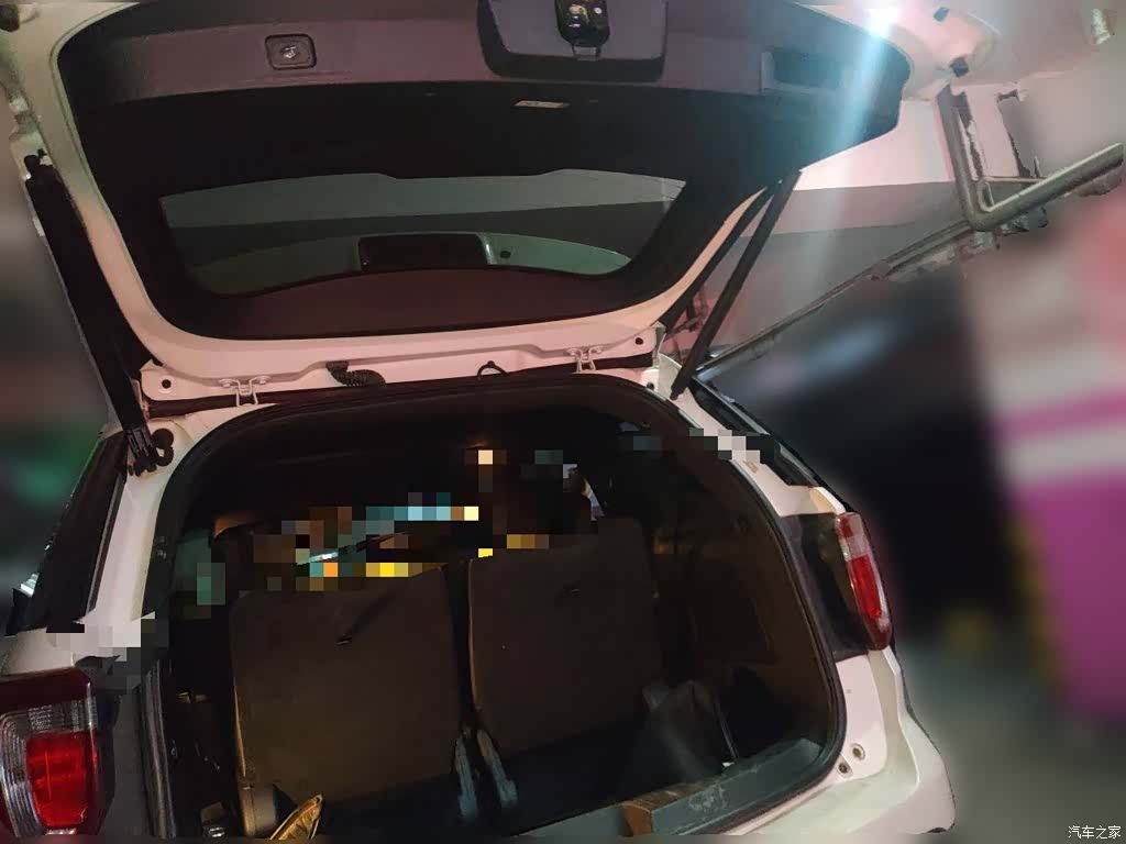 Ford Explorer, 2017 16