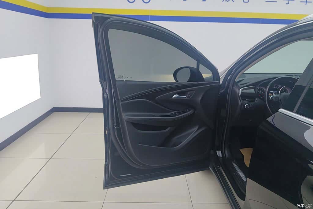 Buick Envision Plus, 2020 7