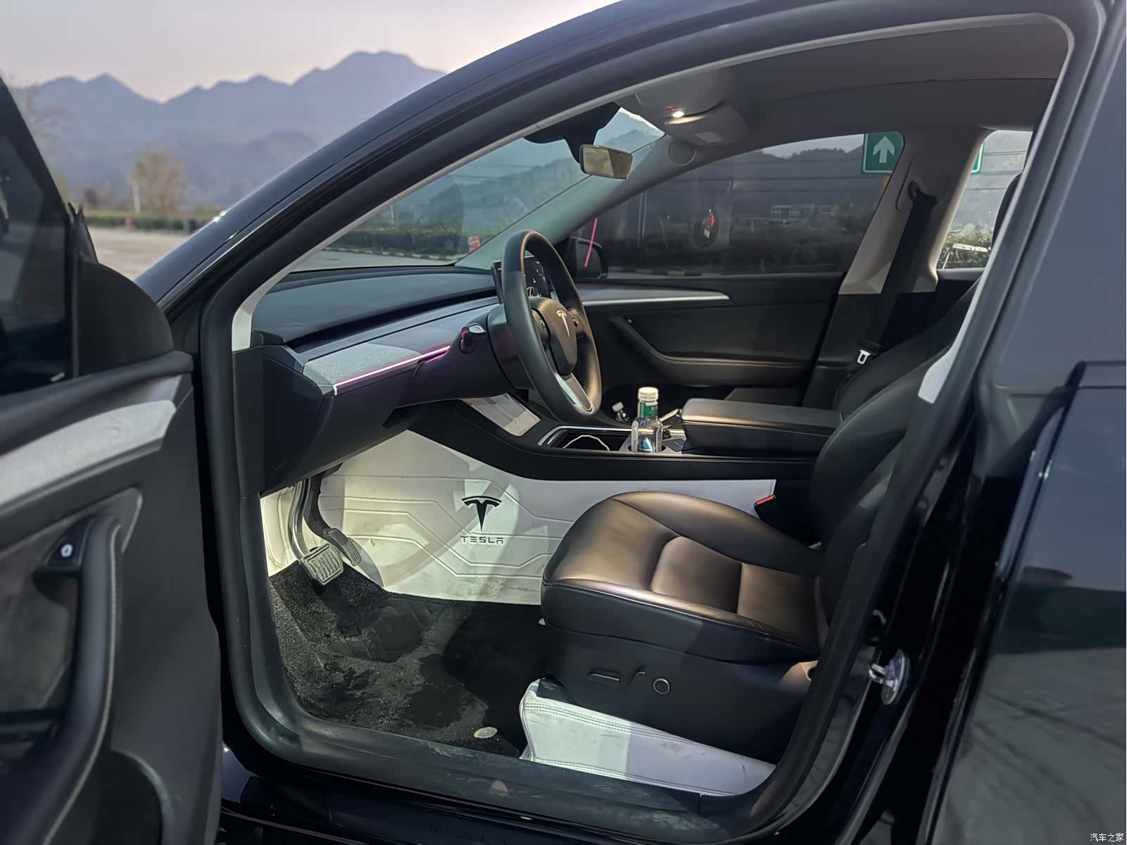 Tesla Model Y, 2024 8