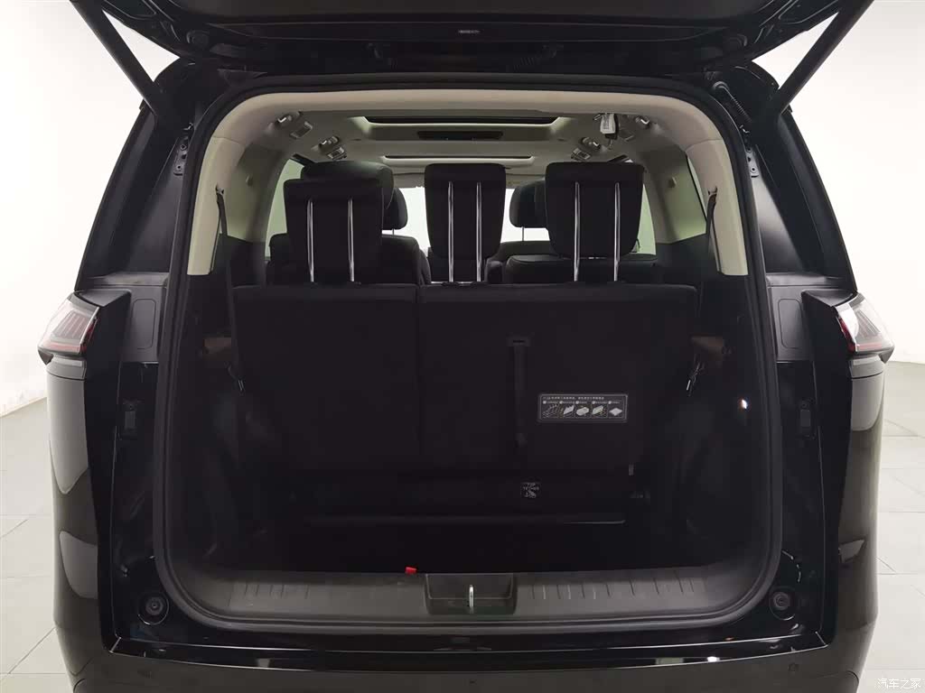 Trumpchi E8, 2024 16