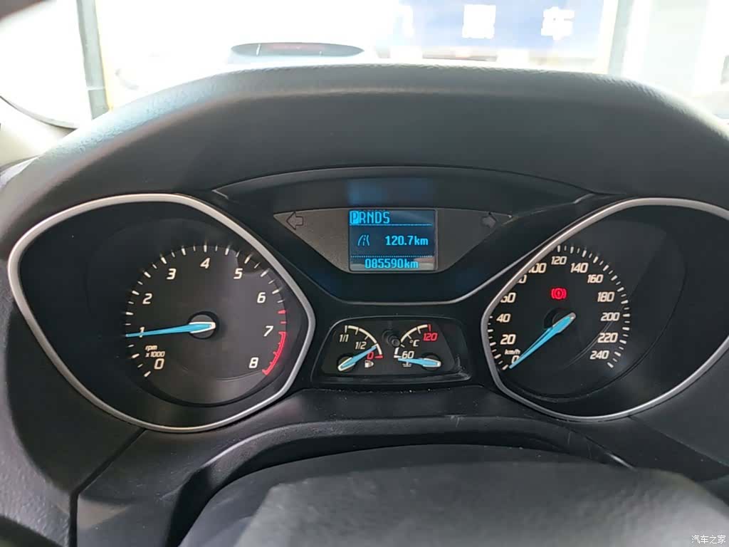 Ford Focus, 2014 12