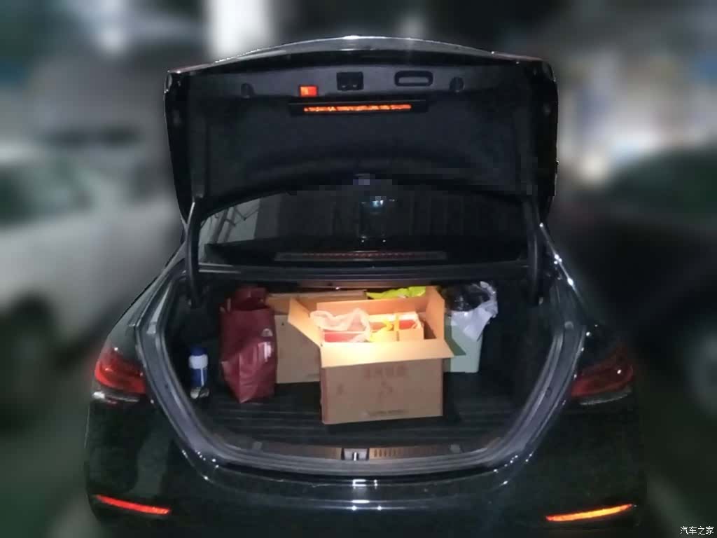 Mercedes-Benz E-Class, 2021 10