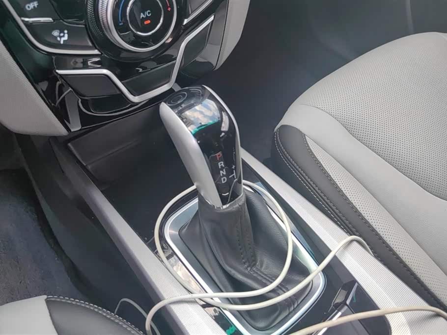 Luxgen Excellent 6 SUV