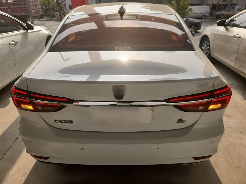 Roewe i6