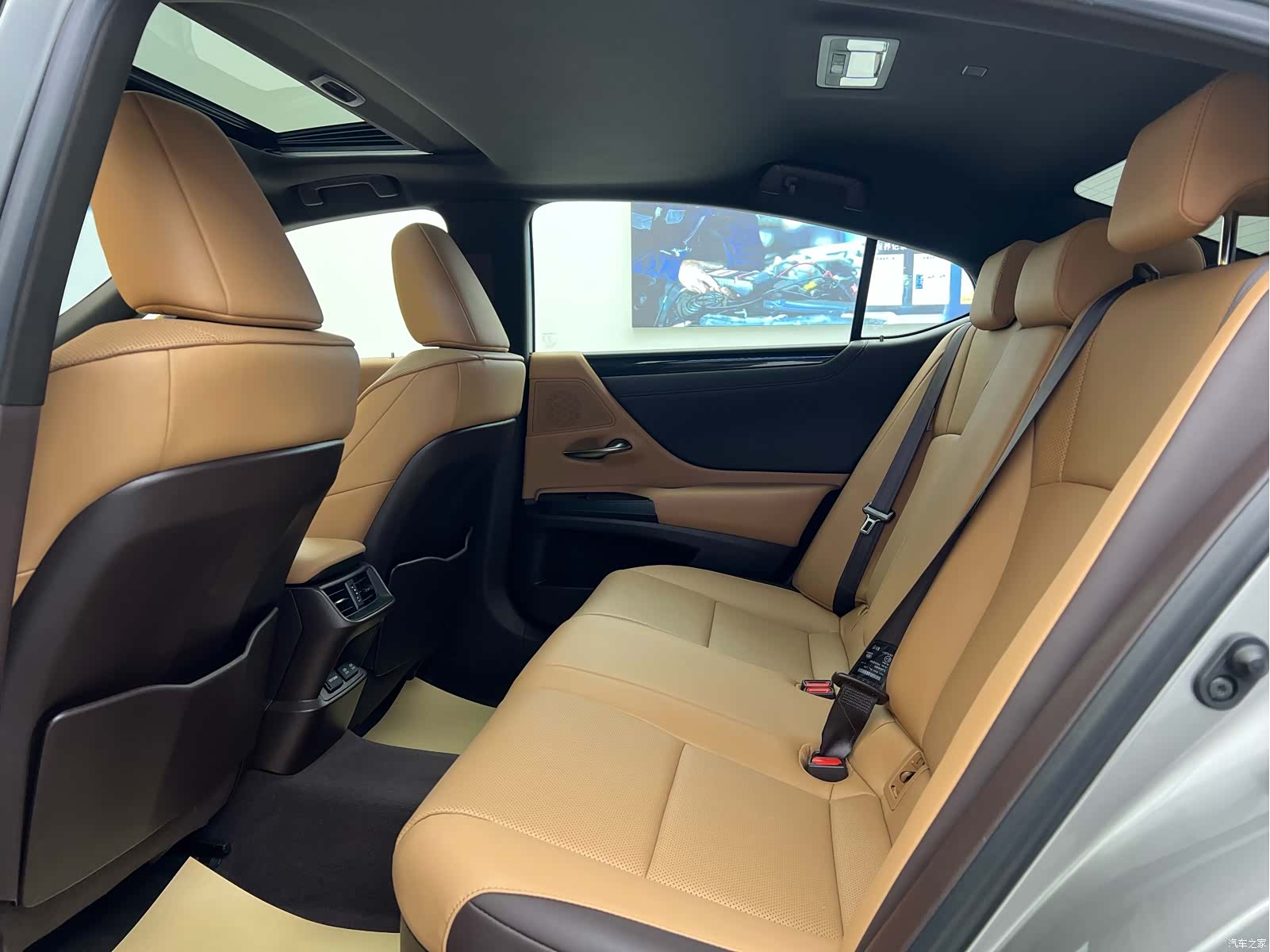 Lexus ES, 2021 9