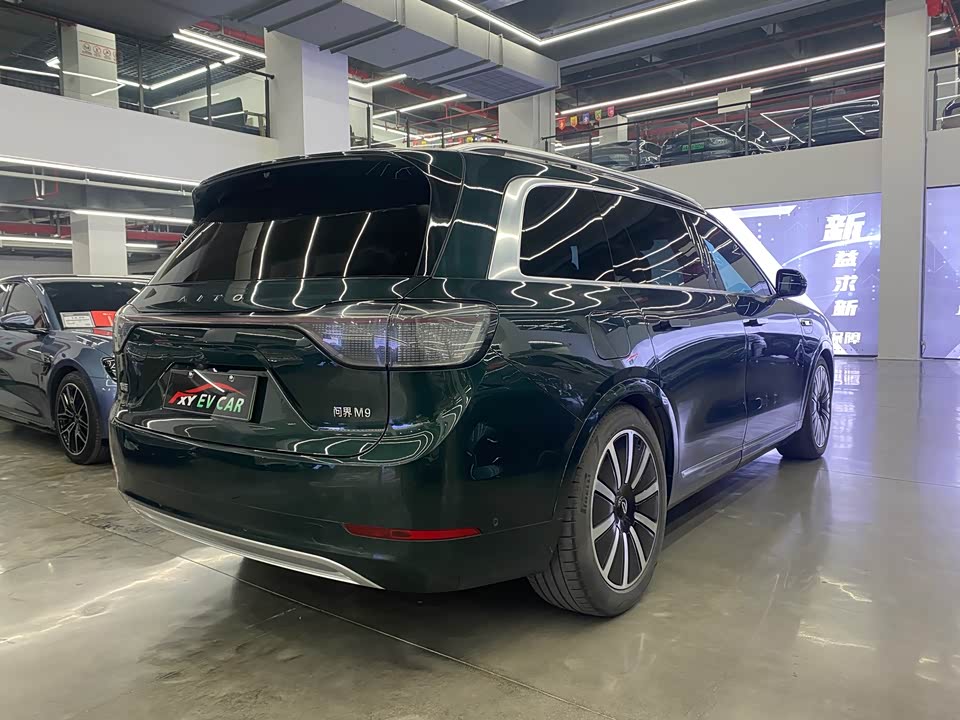 AITO Ask the world M9