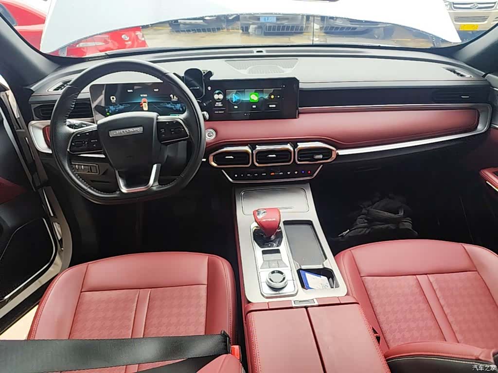 Jetour X70, 2025 10