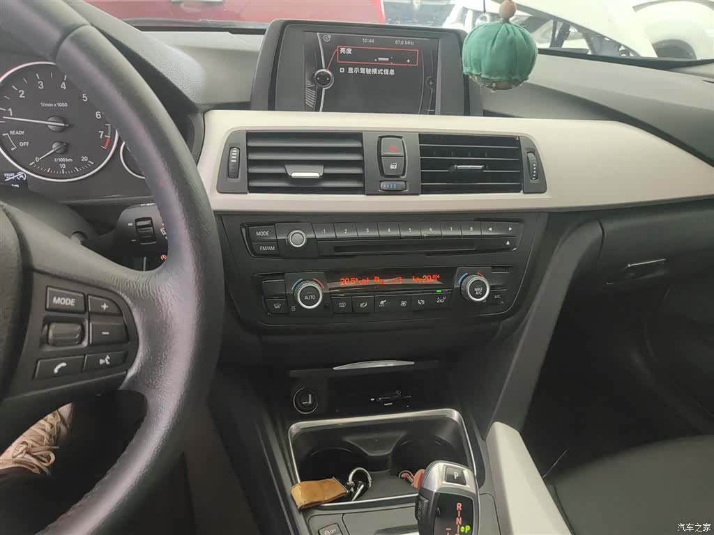 BMW 3 Series, 2015 13