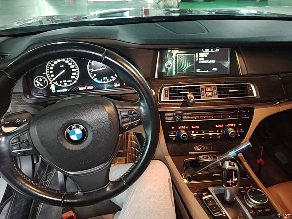 BMW 7 Series, 2014 10