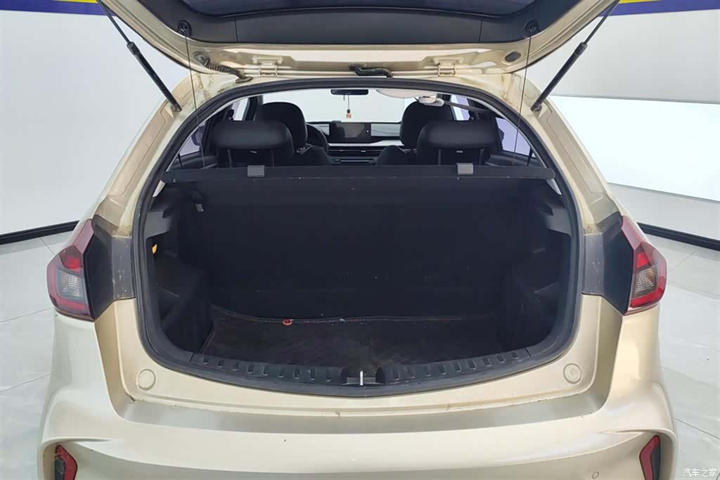 Geely X3, 2021 4