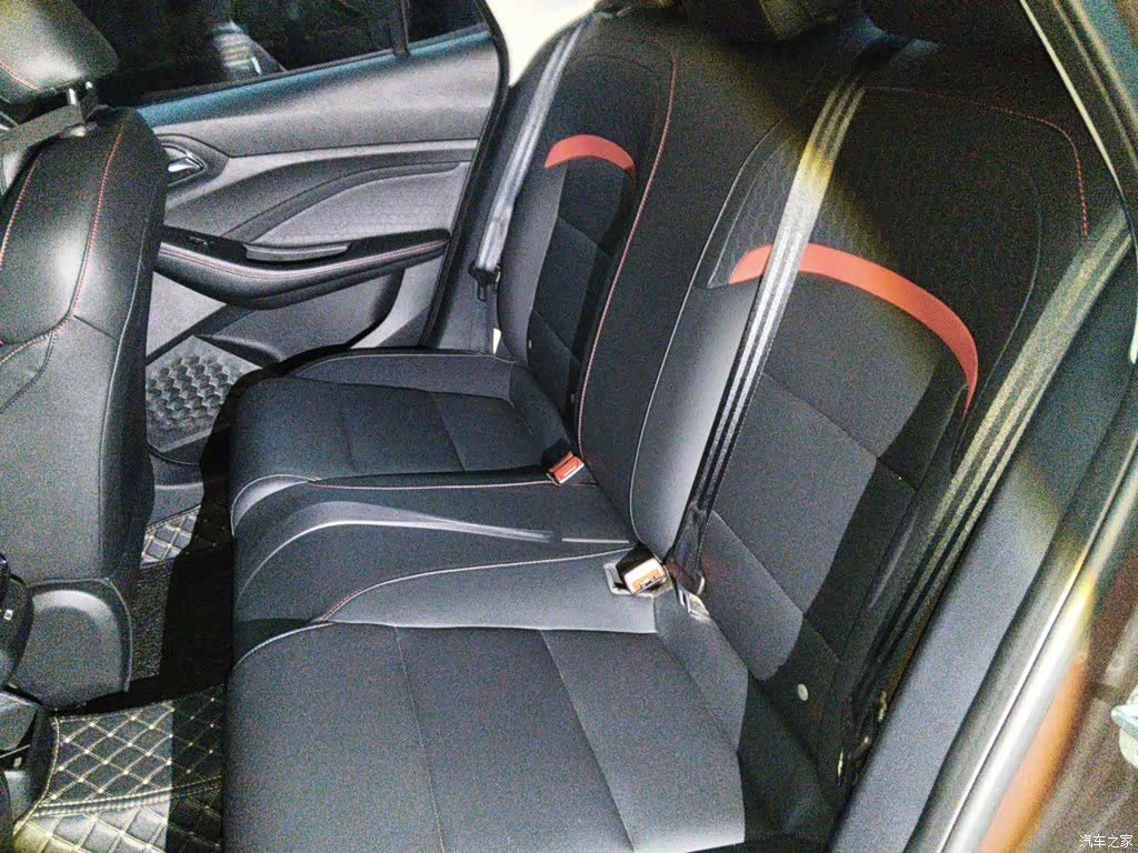 MG MG5, 2022 15