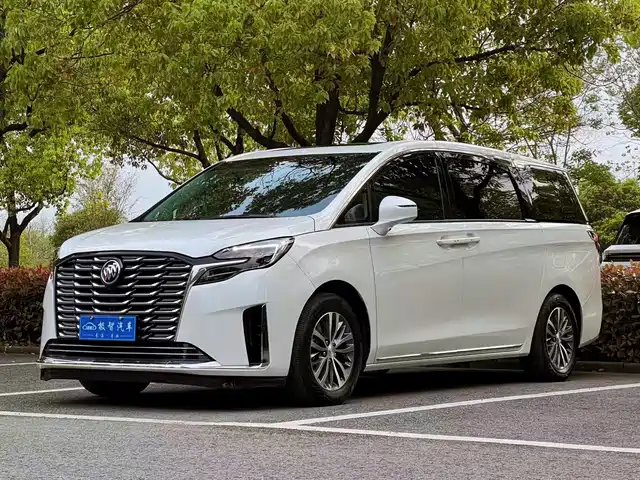 Buick GL8 2023 — купить из Китая под заказ