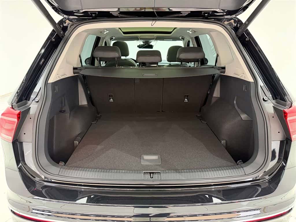 Volkswagen Tiguan L, 2024 14