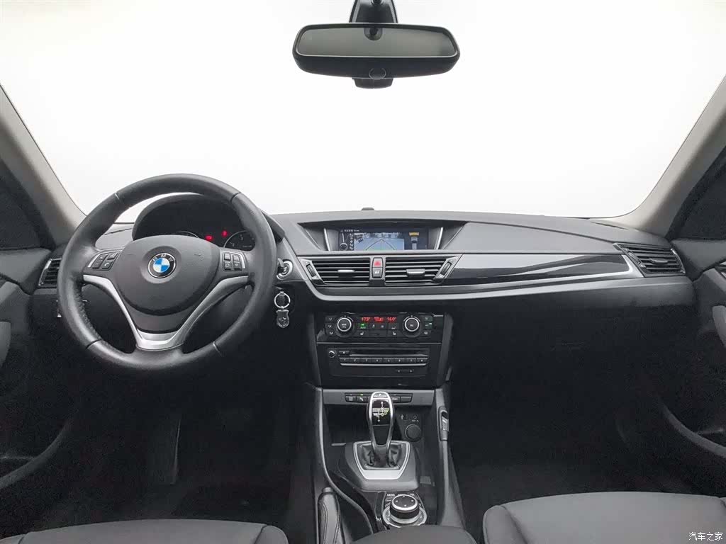 BMW X1, 2016 все фото