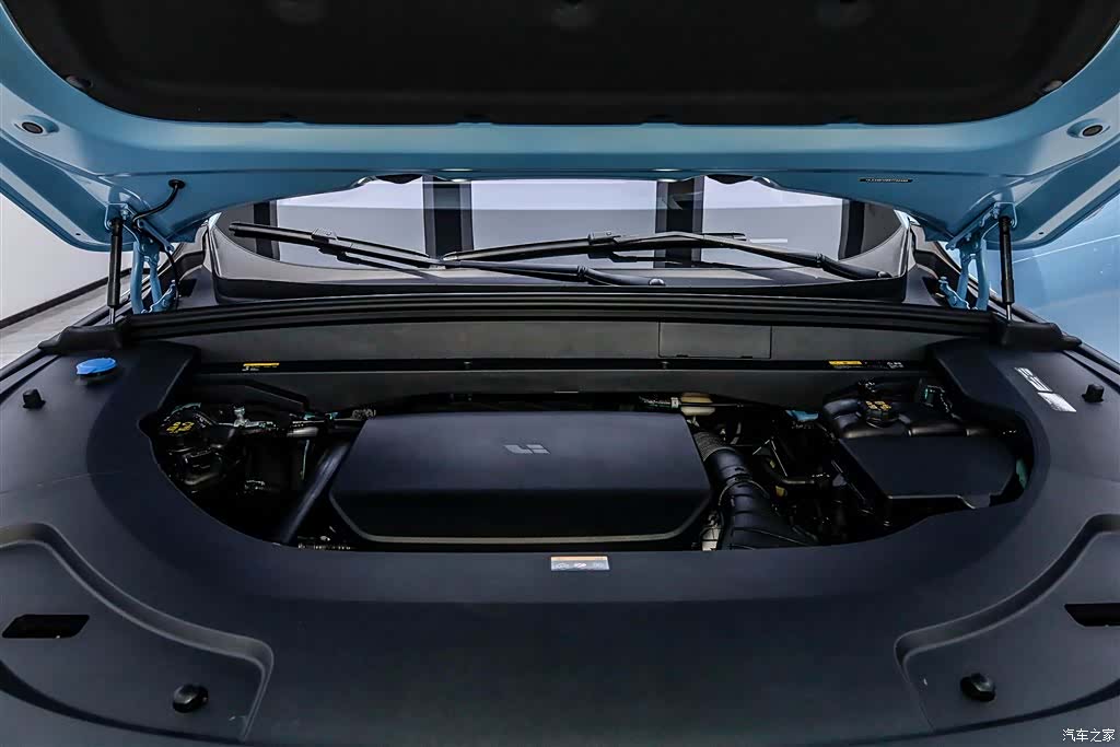 Li Auto L7, 2025 10