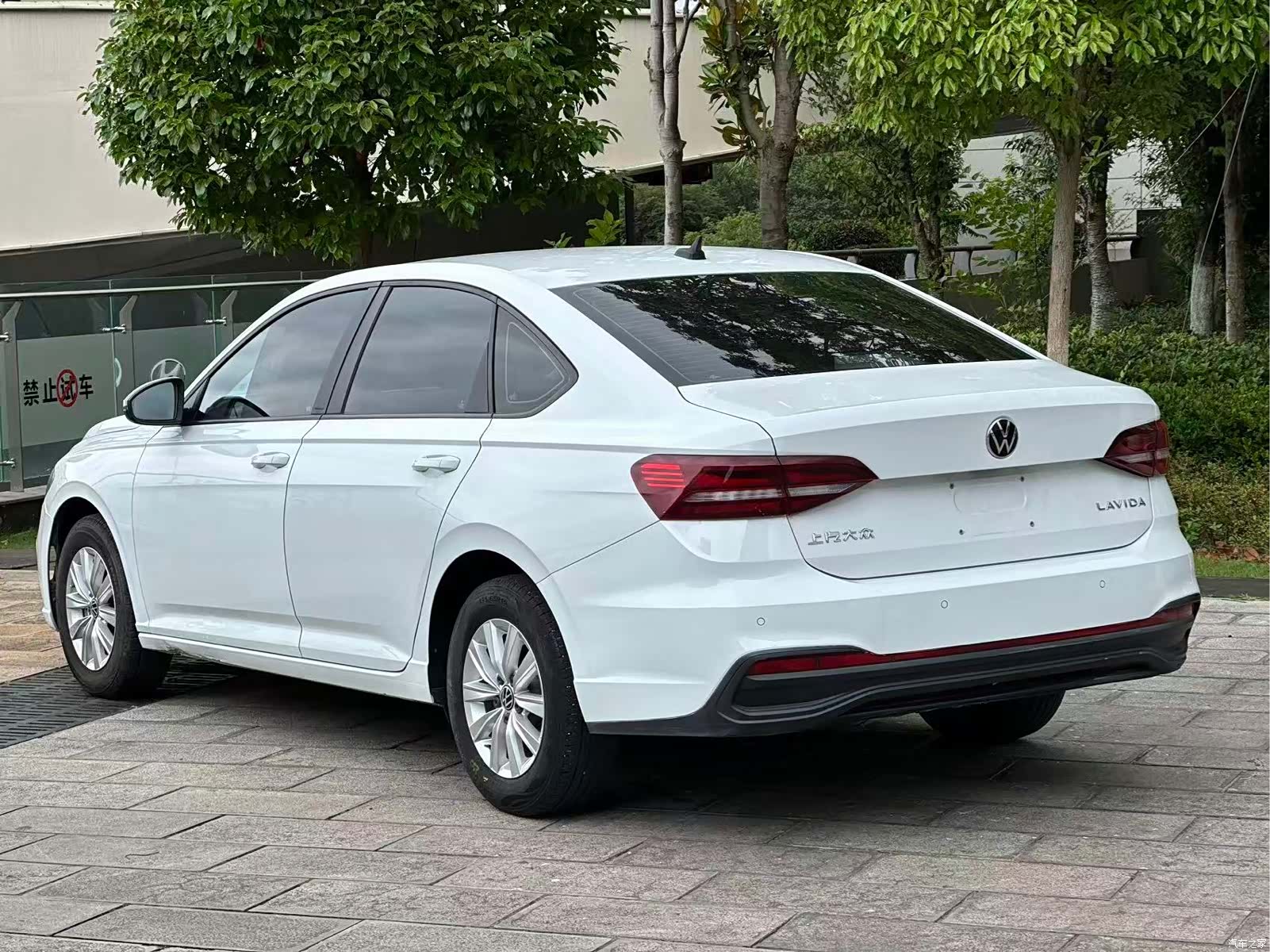 Volkswagen Lavida, 2023 все фото