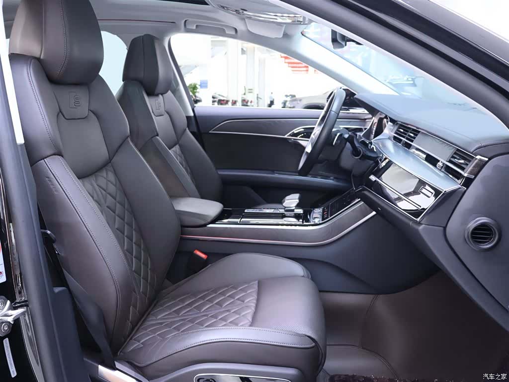 Audi A8L, 2021 21